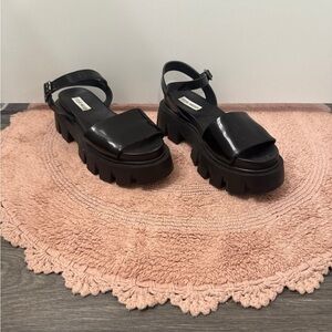 Steve Madden Glossy Black Chunky Sandals